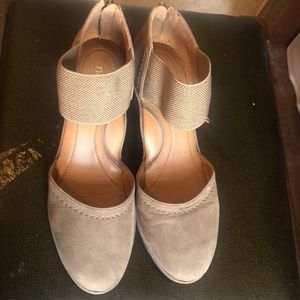 Nurture wedges with zip up back, good condition